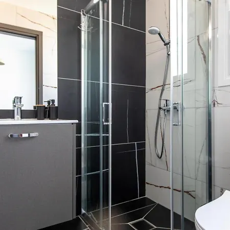 Apartment Platinum Breeze - 1-br & Balcony In *