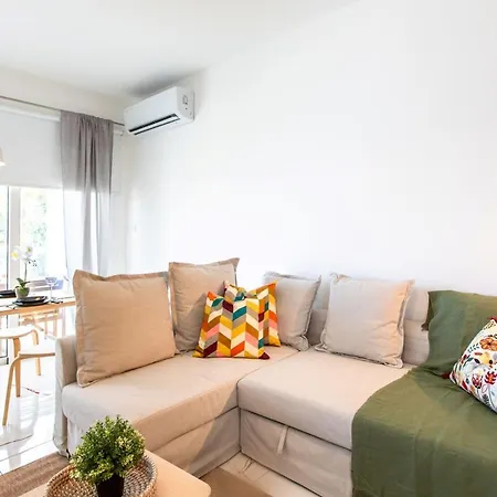 Apartment Platinum Breeze - 1-br & Balcony In Larnaca