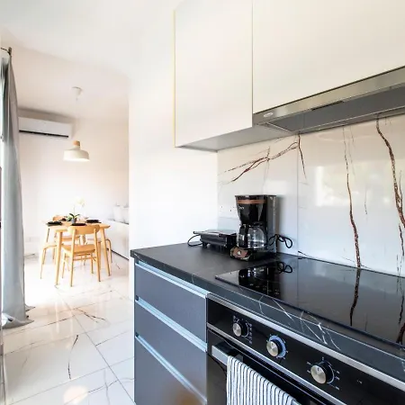 Apartment Platinum Breeze - 1-br & Balcony In Larnaca